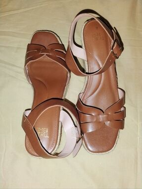 Time and Tru Two-Tone Brown and Pink Ankle-Strap Sandals